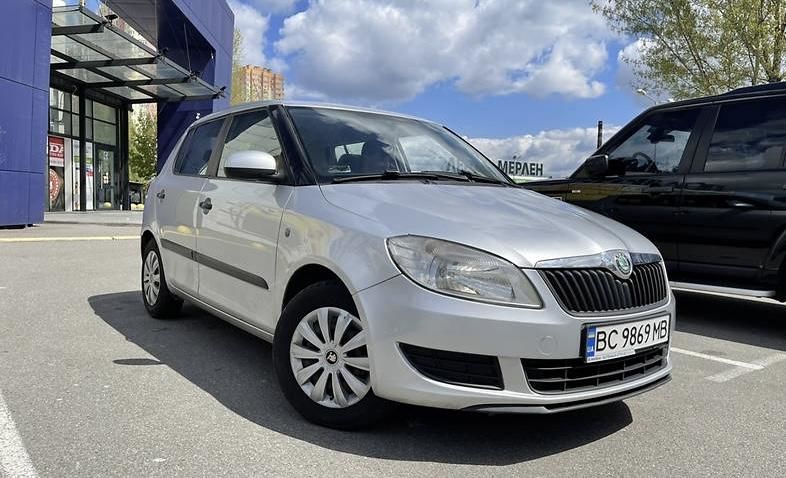 Продам Skoda Fabia 2011 года в Киеве