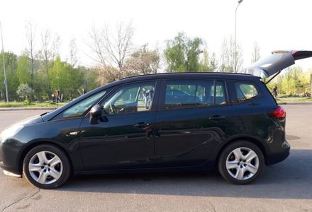 Продам Opel Zafira 2015 года в Киеве