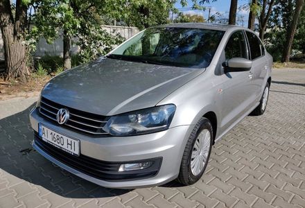 Продам Volkswagen Polo седан 2018 года в Киеве