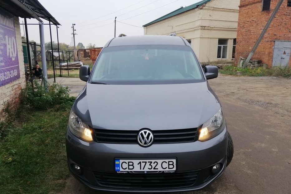 Продам Volkswagen Caddy пасс. 2010 года в Киеве