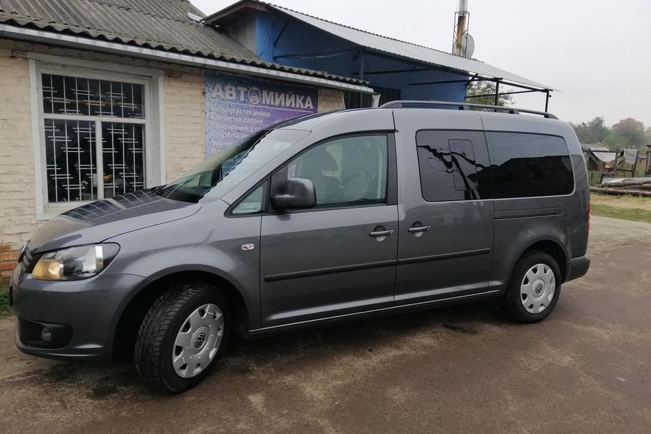 Продам Volkswagen Caddy пасс. 2010 года в Киеве