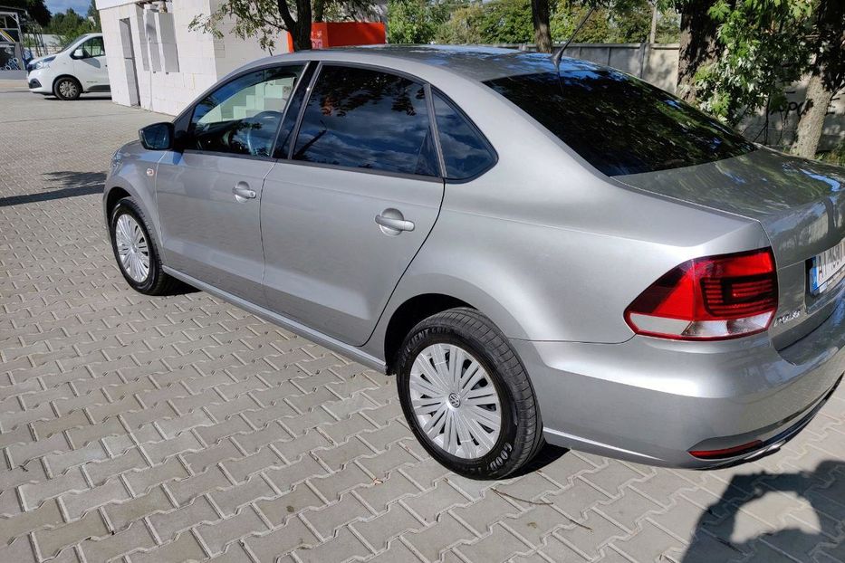 Продам Volkswagen Polo седан 2018 года в Киеве