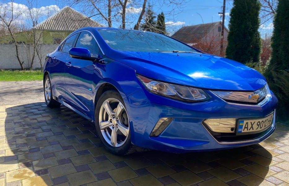 Продам Chevrolet Volt Hybrid 2016 года в Харькове