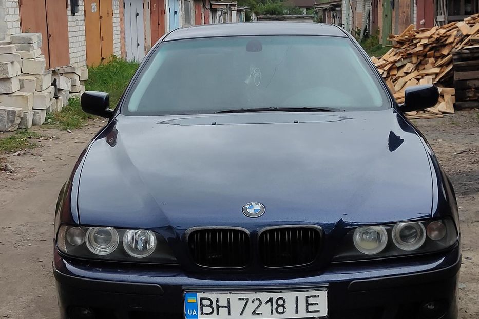 Продам BMW 528 E39 528i 1999 года в Одессе