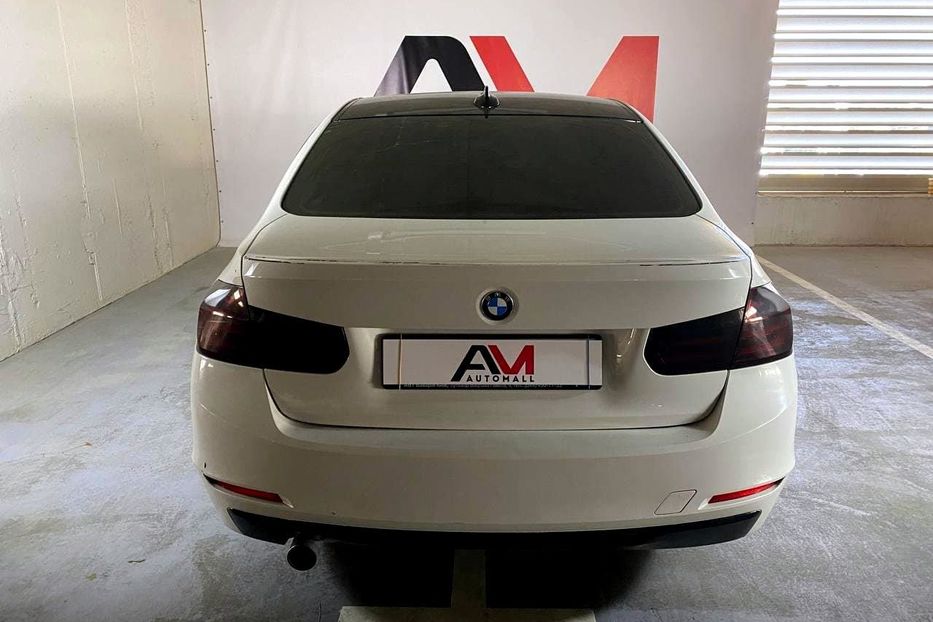 Продам BMW 320 XDrive 2014 года в Одессе