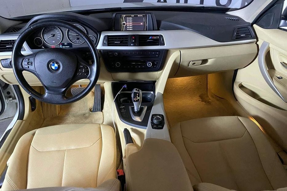 Продам BMW 320 XDrive 2014 года в Одессе