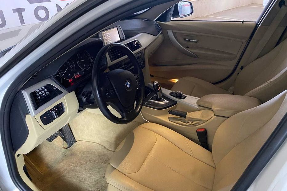 Продам BMW 320 XDrive 2014 года в Одессе