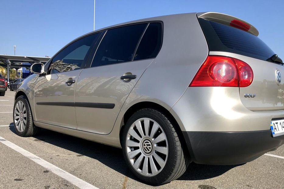 Продам Volkswagen Golf V 2004 года в Киеве