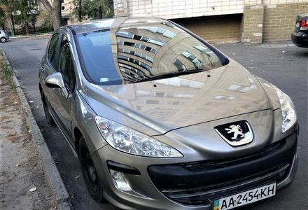 Продам Peugeot 308 2010 года в Киеве