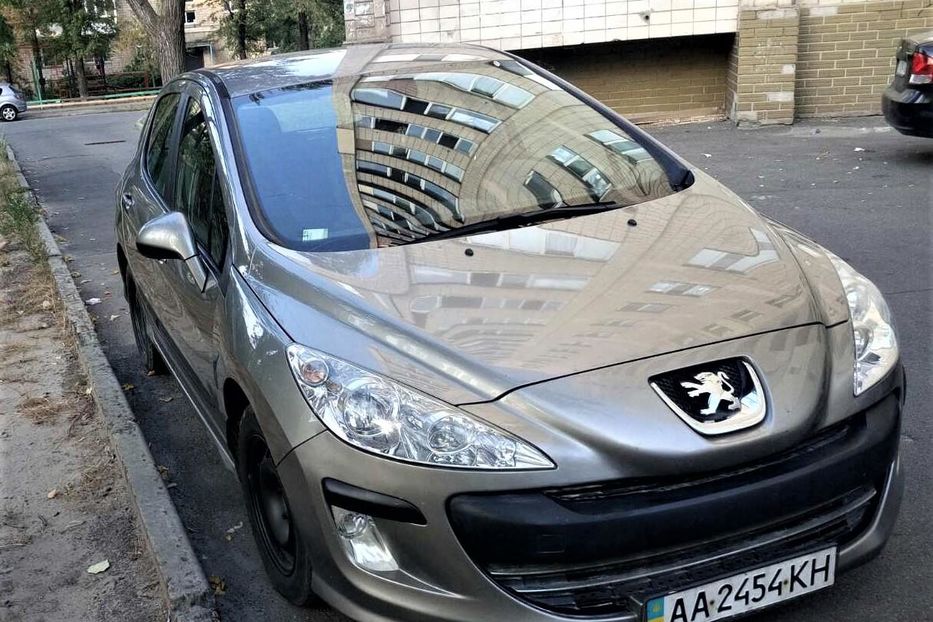 Продам Peugeot 308 2010 года в Киеве