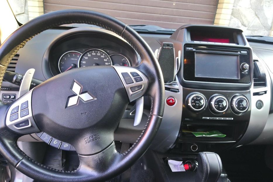 Продам Mitsubishi Pajero Sport 2013 года в Киеве