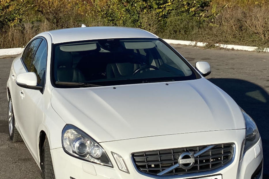 Продам Volvo S60 2012 года в Харькове