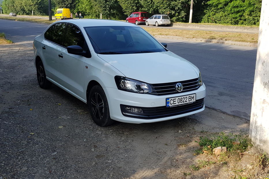 Продам Volkswagen Polo Седан 2018 года в Черновцах