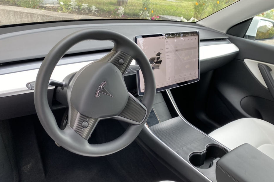Продам Tesla Model Y Long Range 2020 года в Харькове