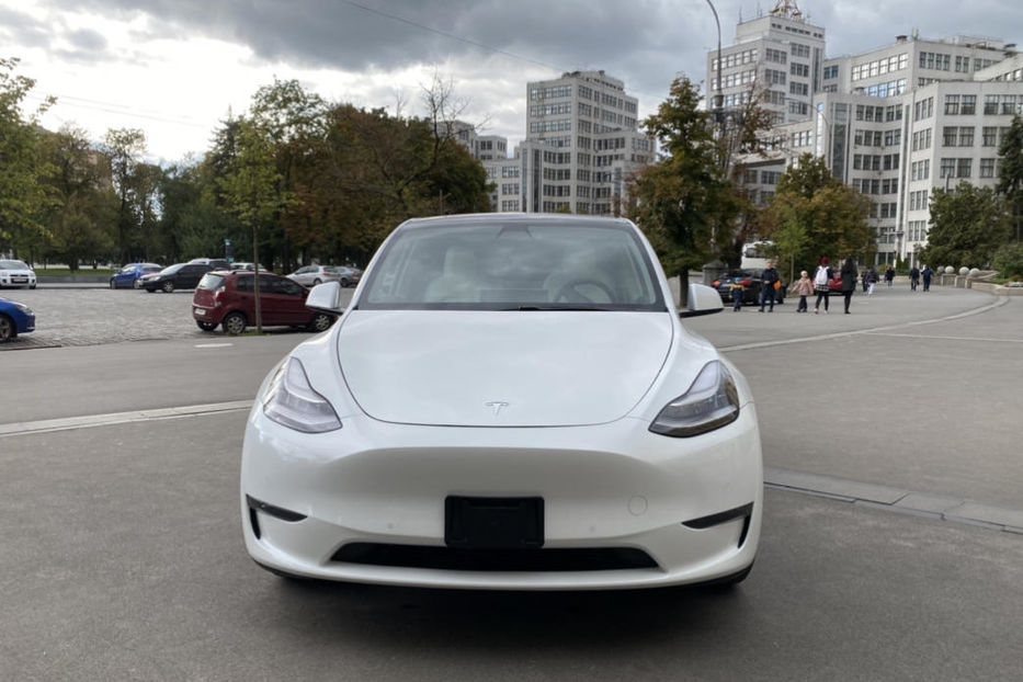 Продам Tesla Model Y Long Range 2020 года в Харькове