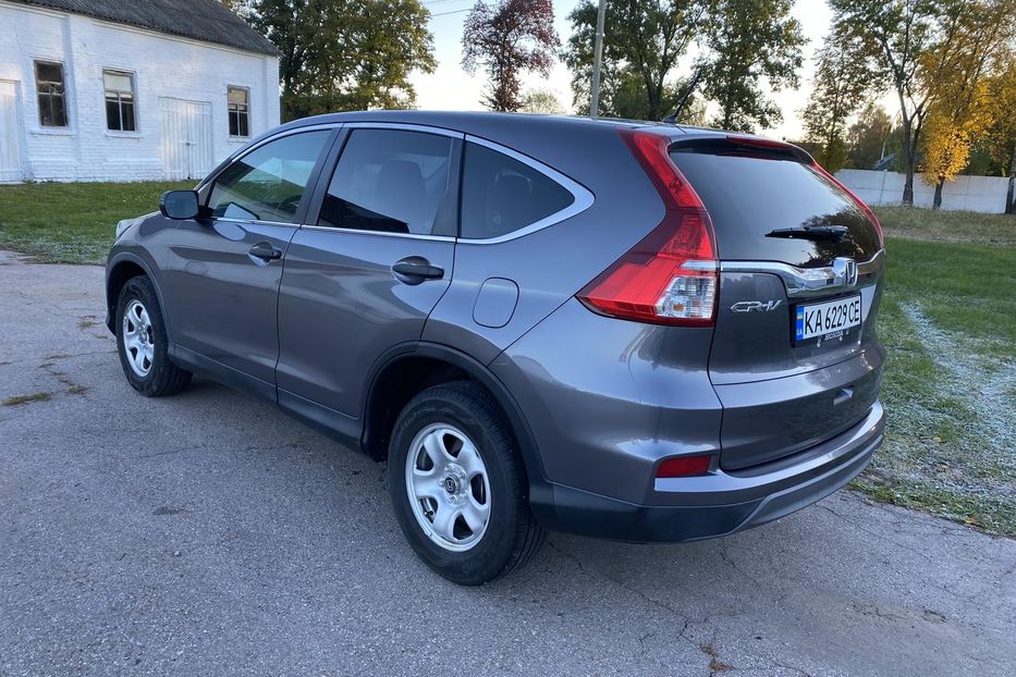 Продам Honda CR-V 2015 года в Киеве