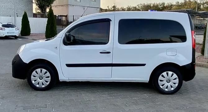 Продам Renault Kangoo пасс. 2010 года в Киеве