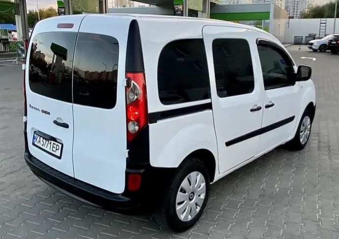 Продам Renault Kangoo пасс. 2010 года в Киеве