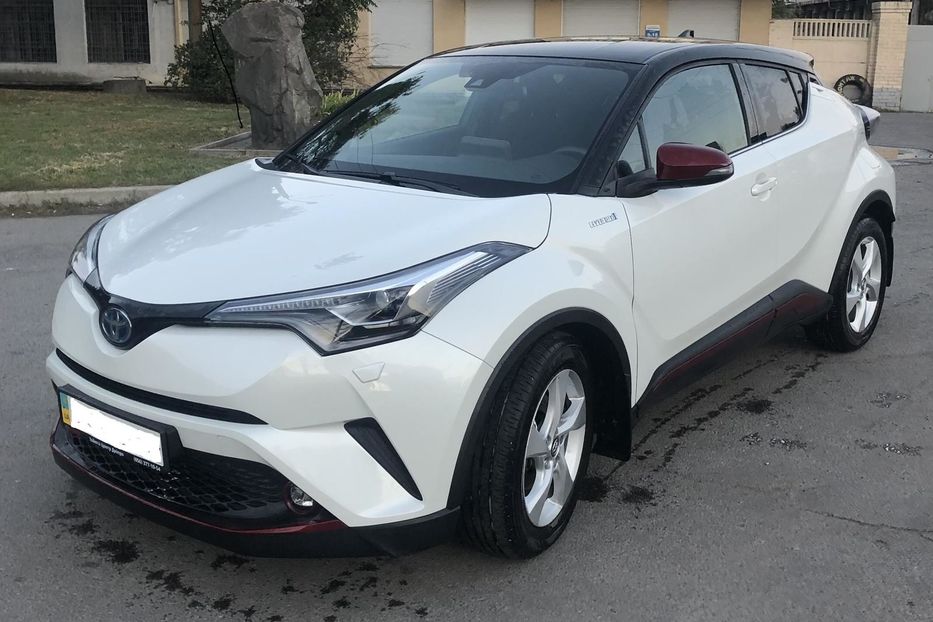 Продам Toyota C-HR 2018 года в Днепре