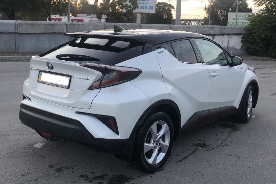 Продам Toyota C-HR 2018 года в Днепре