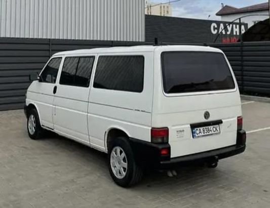 Продам Volkswagen T4 (Transporter) пасс. 2002 года в Киеве