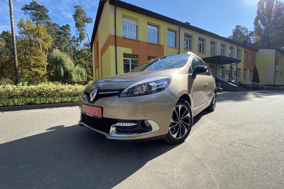 Продам Renault Grand Scenic BOSE 7-mest 2015 года в Киеве