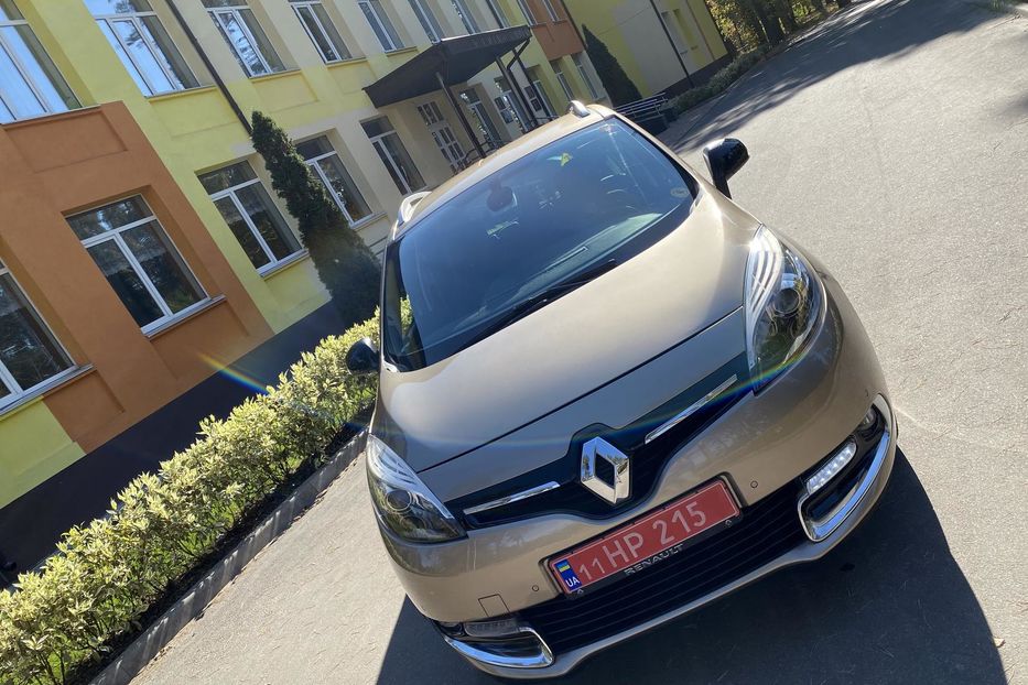 Продам Renault Grand Scenic BOSE 7-mest 2015 года в Киеве
