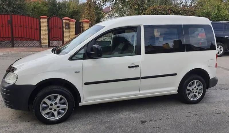 Продам Volkswagen Caddy пасс. 2007 года в Киеве