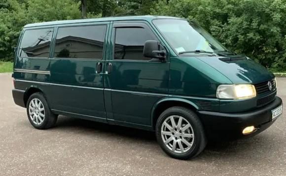 Продам Volkswagen T4 (Transporter) пасс. 2001 года в Киеве