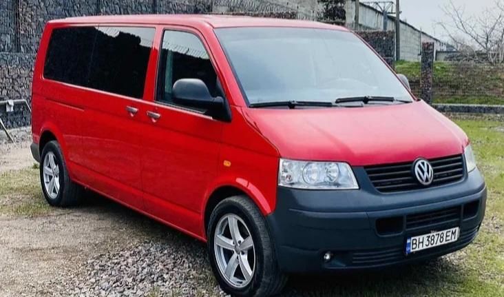 Продам Volkswagen T5 (Transporter) пасс. 2006 года в Киеве