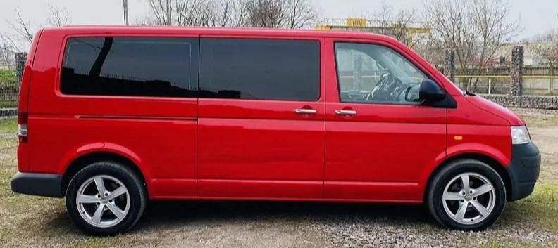 Продам Volkswagen T5 (Transporter) пасс. 2006 года в Киеве