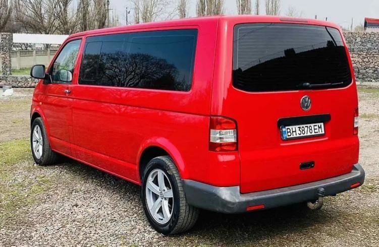 Продам Volkswagen T5 (Transporter) пасс. 2006 года в Киеве