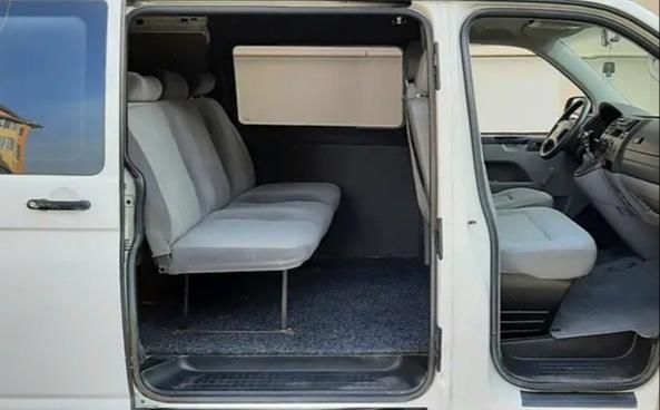 Продам Volkswagen T5 (Transporter) пасс. 2006 года в Киеве