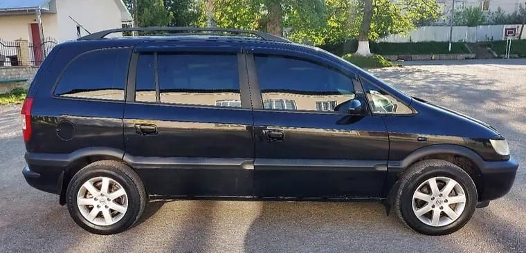 Продам Opel Zafira 2004 года в Киеве