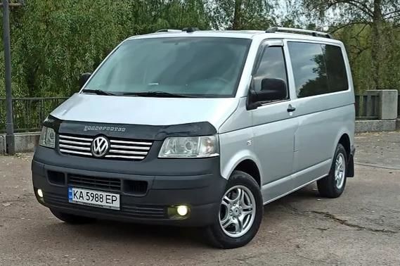 Продам Volkswagen T5 (Transporter) пасс. 2008 года в Киеве