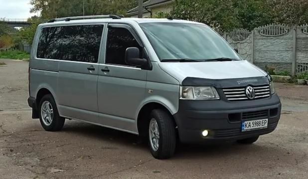 Продам Volkswagen T5 (Transporter) пасс. 2008 года в Киеве