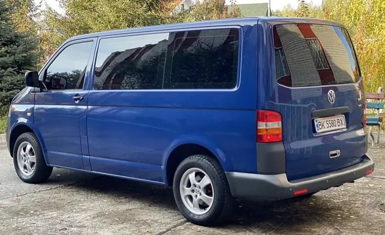 Продам Volkswagen T5 (Transporter) пасс. 2008 года в Киеве