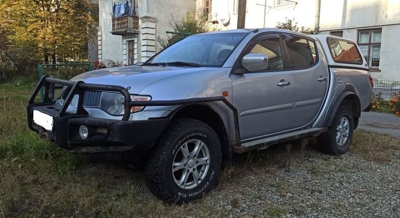 Продам Mitsubishi L 200 2007 года в Киеве