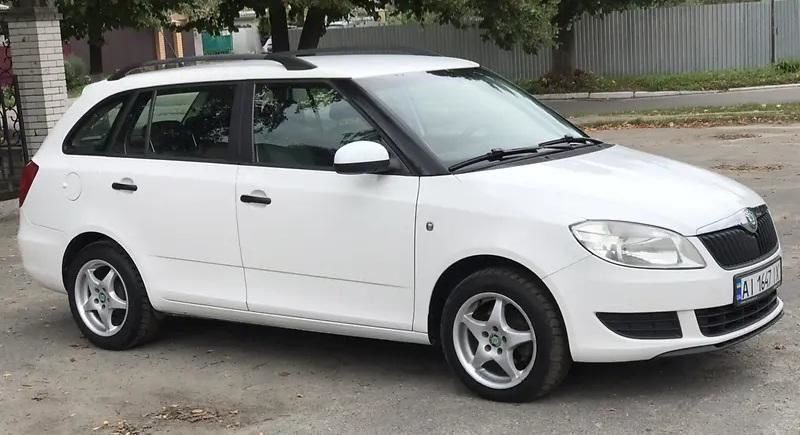 Продам Skoda Fabia 2010 года в Киеве