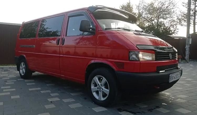 Продам Volkswagen T4 (Transporter) пасс. 2002 года в Киеве