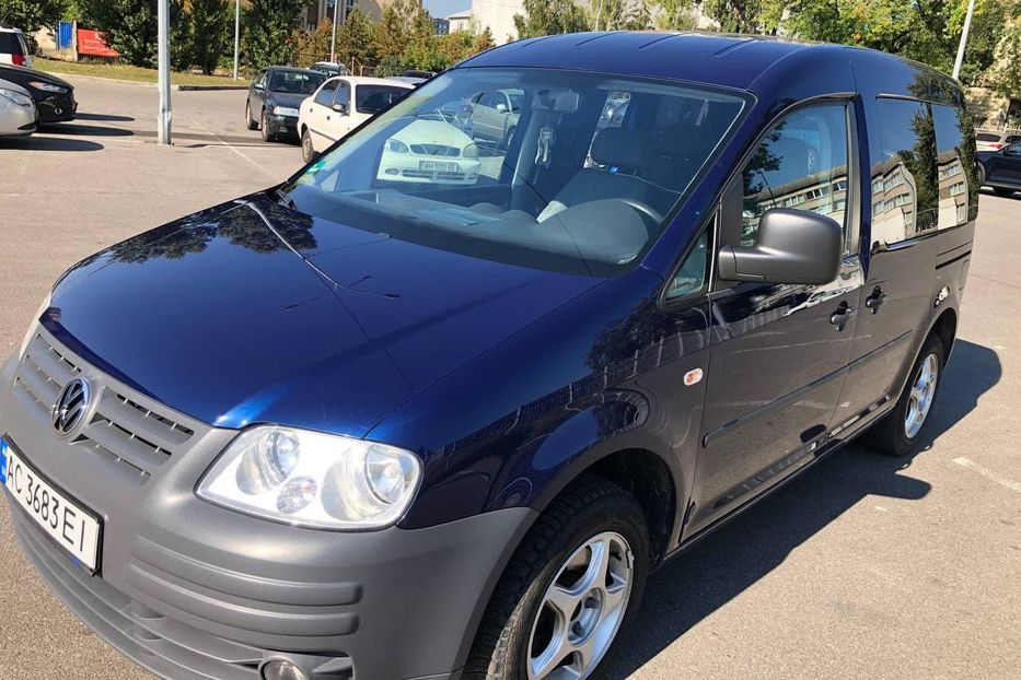 Продам Volkswagen Caddy пасс. 2008 года в Киеве