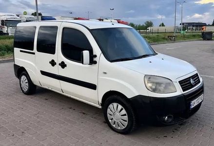 Продам Fiat Doblo пасс. 2006 года в Киеве