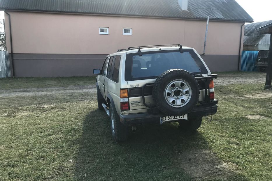 Продам Nissan Pathfinder 1991 года в Ужгороде