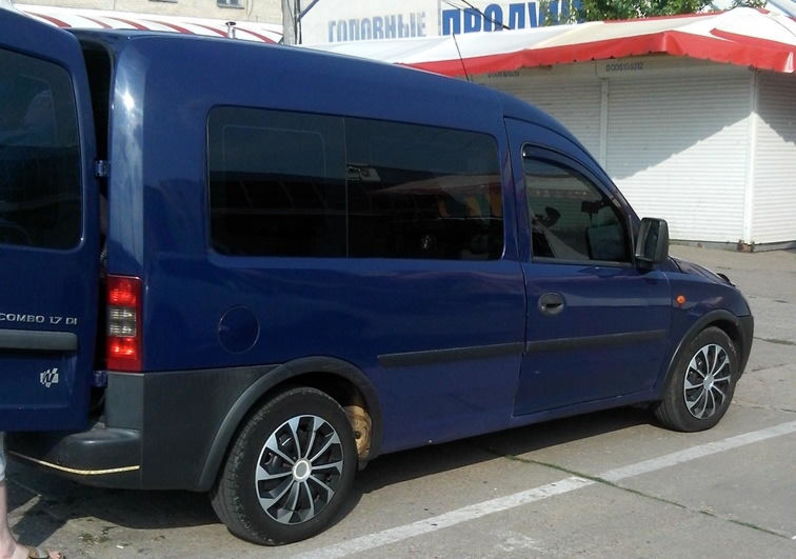 Продам Opel Combo пасс. 2004 года в Харькове