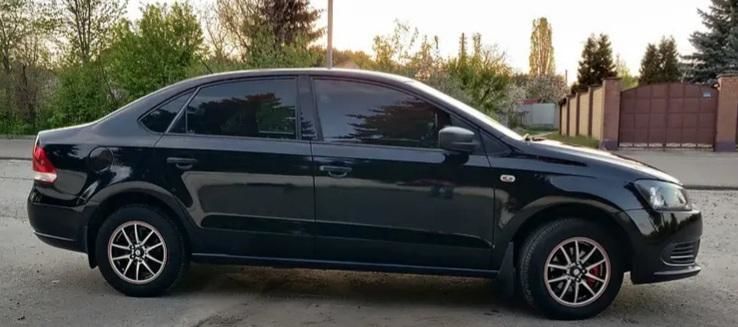 Продам Volkswagen Polo 2010 года в Киеве