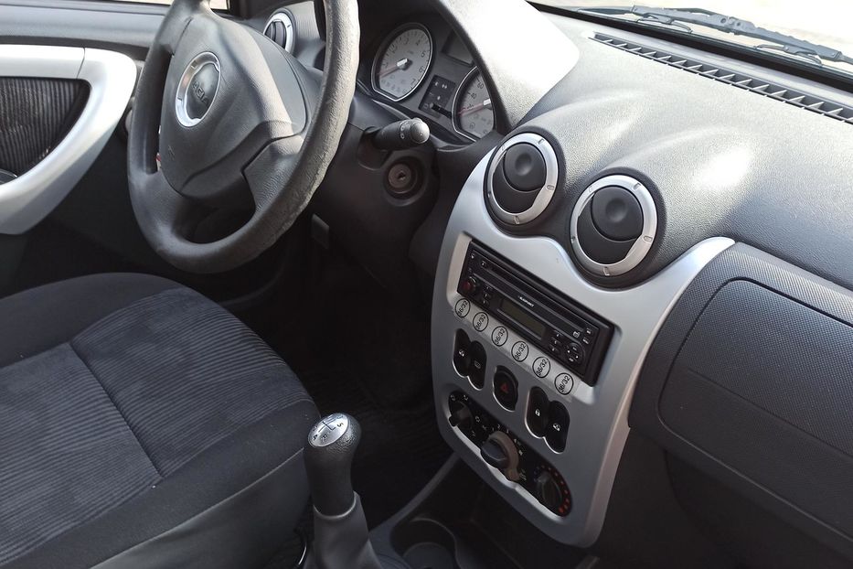 Продам Dacia Sandero  Lauriate  1.6.MPI 2008 года в Одессе