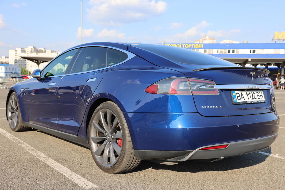 Продам Tesla Model S P90D 2016 года в Киеве