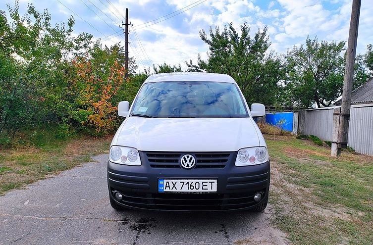 Продам Volkswagen Caddy пасс. 2010 года в г. Купянск, Харьковская область