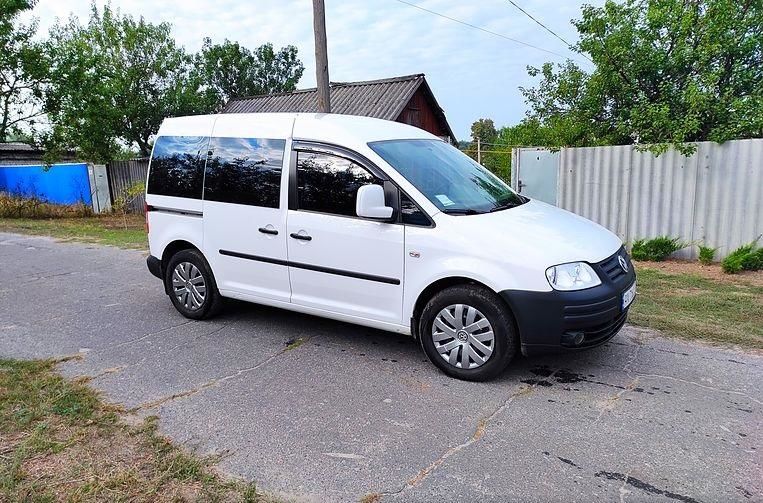 Продам Volkswagen Caddy пасс. 2010 года в г. Купянск, Харьковская область