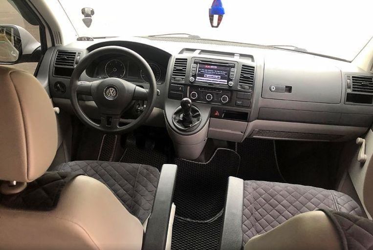 Продам Volkswagen T5 (Transporter) пасс. 2010 года в г. Гайворон, Кировоградская область